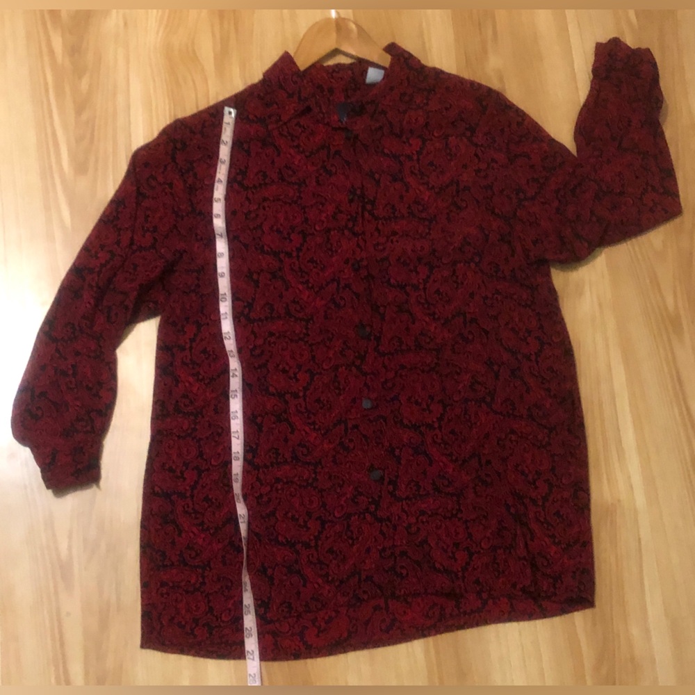 Chic Red Patterned Women's Blouse - image 3